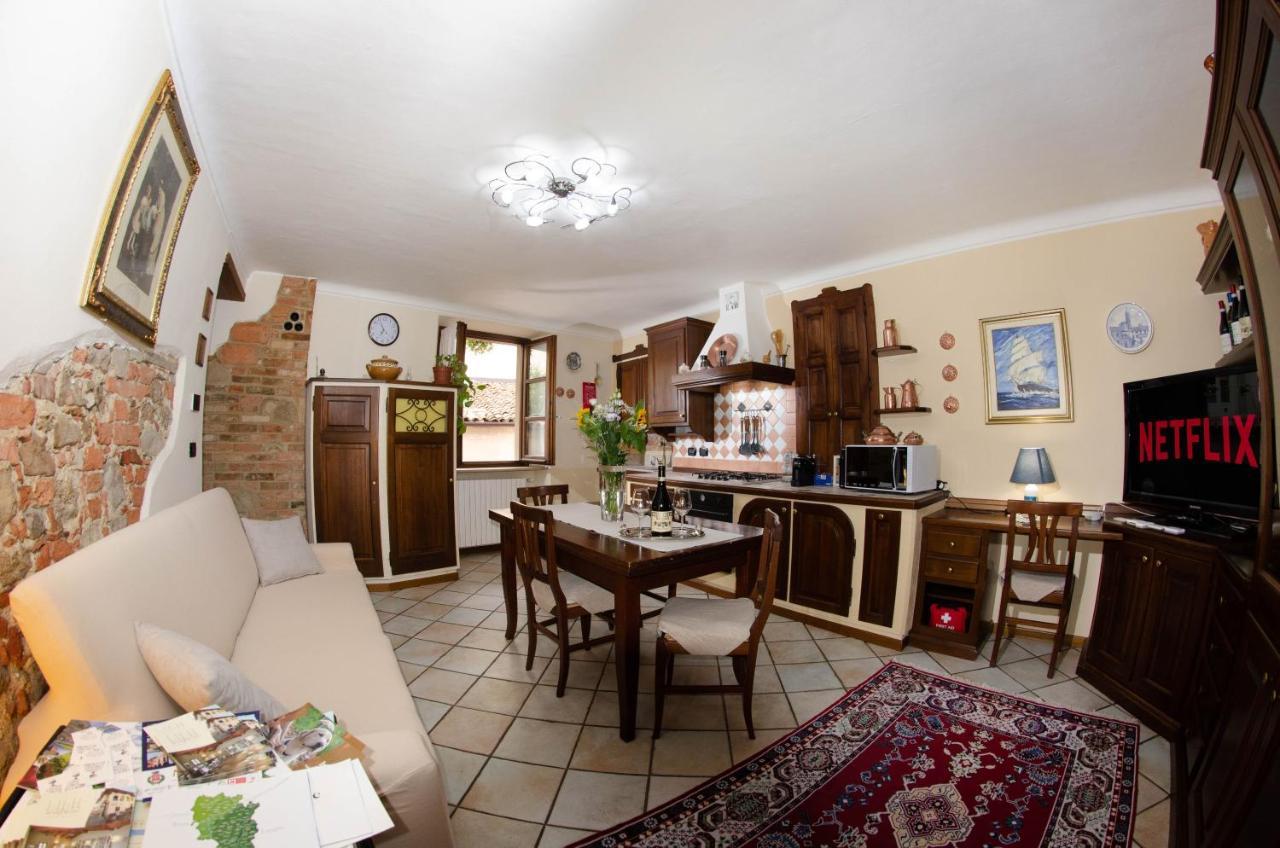 Holiday House Antica Dimora Soggiorni In Langa Centro Storico La Morra Exteriör bild