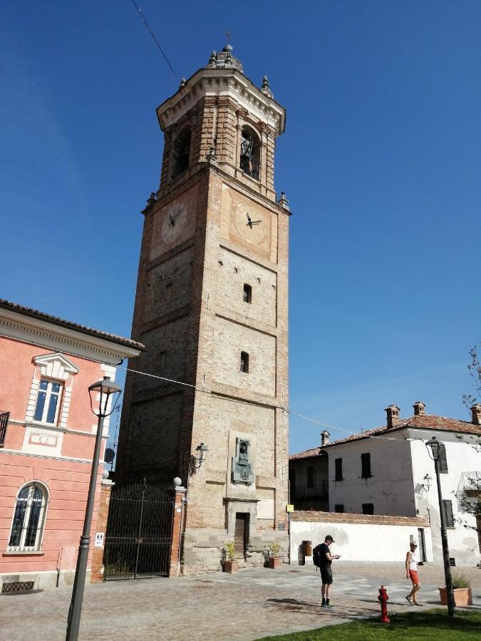 Holiday House Antica Dimora Soggiorni In Langa Centro Storico La Morra Exteriör bild