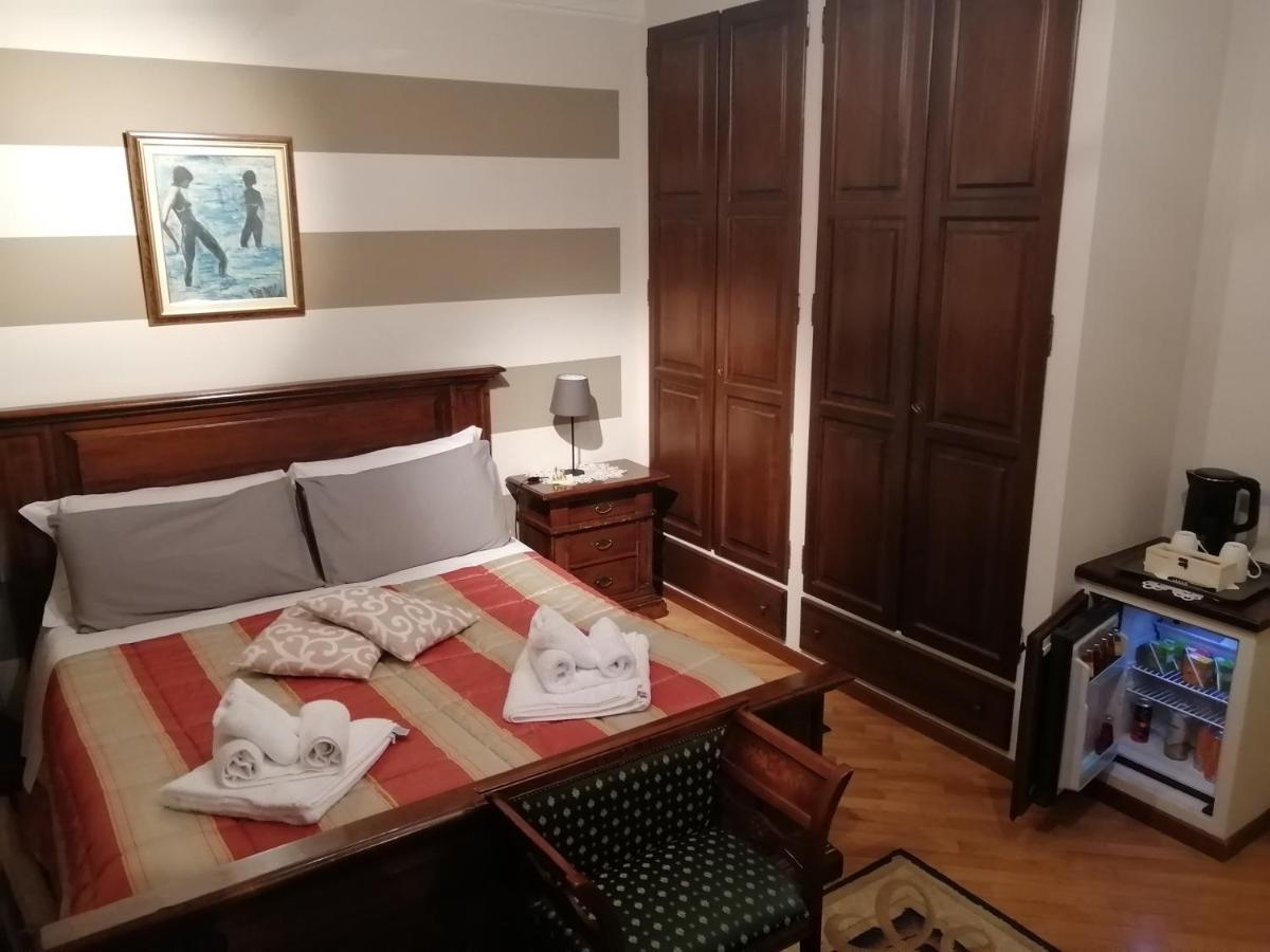 Holiday House Antica Dimora Soggiorni In Langa Centro Storico La Morra Exteriör bild