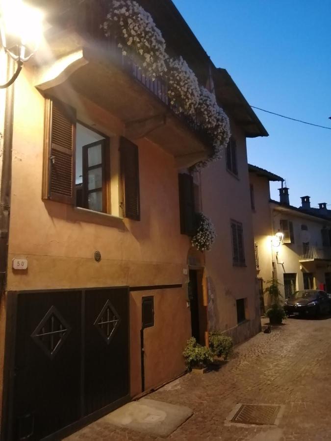 Holiday House Antica Dimora Soggiorni In Langa Centro Storico La Morra Exteriör bild