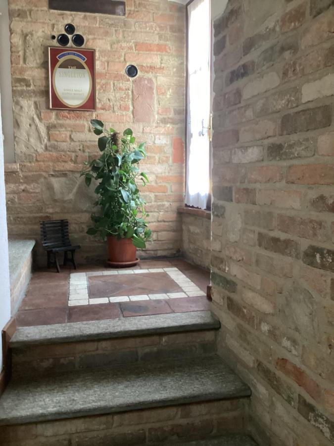 Holiday House Antica Dimora Soggiorni In Langa Centro Storico La Morra Exteriör bild