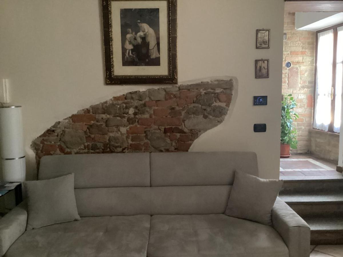 Holiday House Antica Dimora Soggiorni In Langa Centro Storico La Morra Exteriör bild